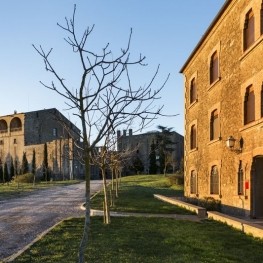 Santuari del Miracle, Apartaments i Restaurant