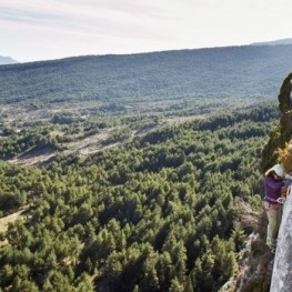 Coneix Catalunya des d'un altre angle, fes escalada