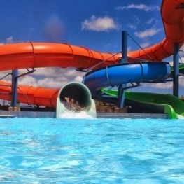 Des parcs aquatiques pour un été rafraîchissant