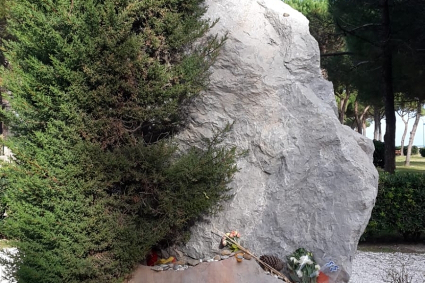 Routes of exile: a day of remembrance in September, MUME (HIYN6172)