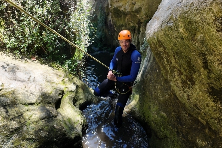 Descobreix el Barranc Estrets del Castellar amb Pyrenees Extrem! (Descobreix El Barranc Estrets Del Castellar Amb Pyrenees Extrem)