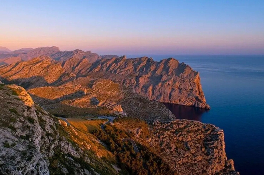 Montagnes de Tramontane: randonnée guidée de 6 jours en pension complète (Tram 7 Fem)