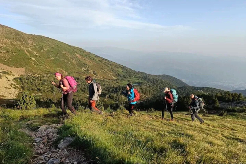 Guided hike in Canigó. Two-day adventure with 8Treks (Canigo Ruta 2 Fem)