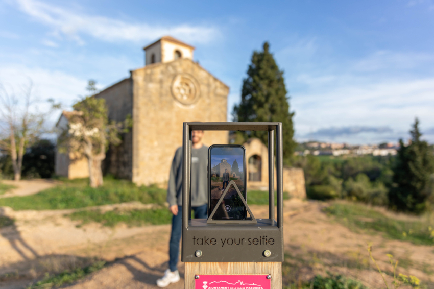 Take Your Selfie Route - Discover Masquefa with your best photo! (1v7a5564)