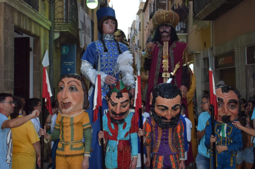 10e rencontre des Géants et Grosses Têtes de San Magín avec TGNA (Trobada Gegants I Nans Sant Magi Tarragona 2025 3)