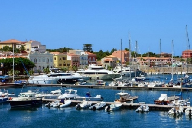 Get to know Corsica and/or Sardinia by Sailboat - make an active vacation! (Carloforte Marina)