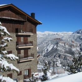 L&#39;hiver en famille à l&#39;auberge Mirador Port del Comte