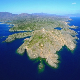 Cap de Creus, faro y mundo Dalí con Creuers Mare Nostrum