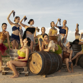 Entre pètals i raïms: tast, desfilada de joies creatives i&#8230;