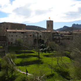 Pueblo medieval - GARROTXA amb Bici