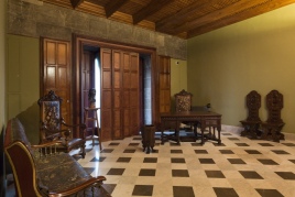 Exhibition: Palau Güell, looks at the furniture