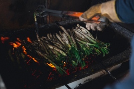 Calçotadas by groups of families and friends, Masia La Figuera