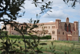 Interpretive walk around the Mas de Colom estate