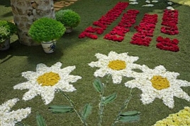 Corpus festival, the flower carpets in Sitges