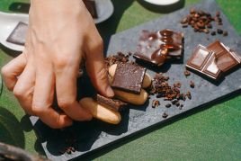 Dégustation de vins et chocolats dans la cave