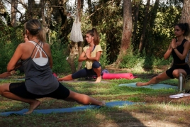 Yoga et dégustation au milieu des vignes avec Vins el Cep