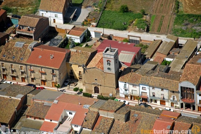 Vallfogona de Balaguer ( Esglesia I Ajuntament)