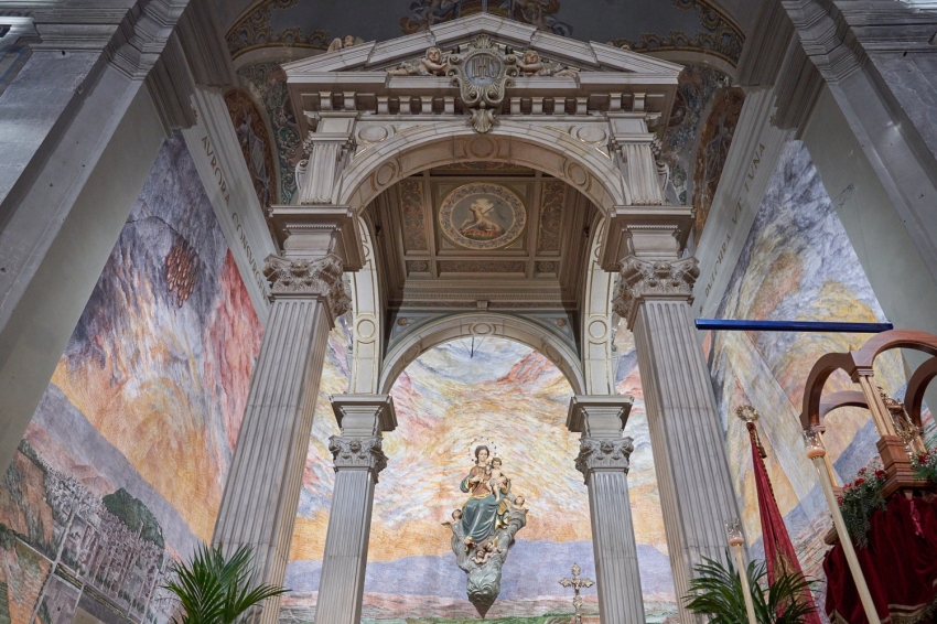 Tàrrega (Imatge Interior Del Presbiteri De L Esglesia Parroquial)