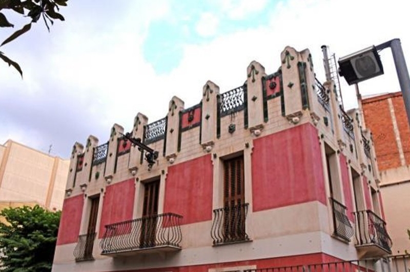 L'Hospitalet de Llobregat (Casa Dels Cargols)