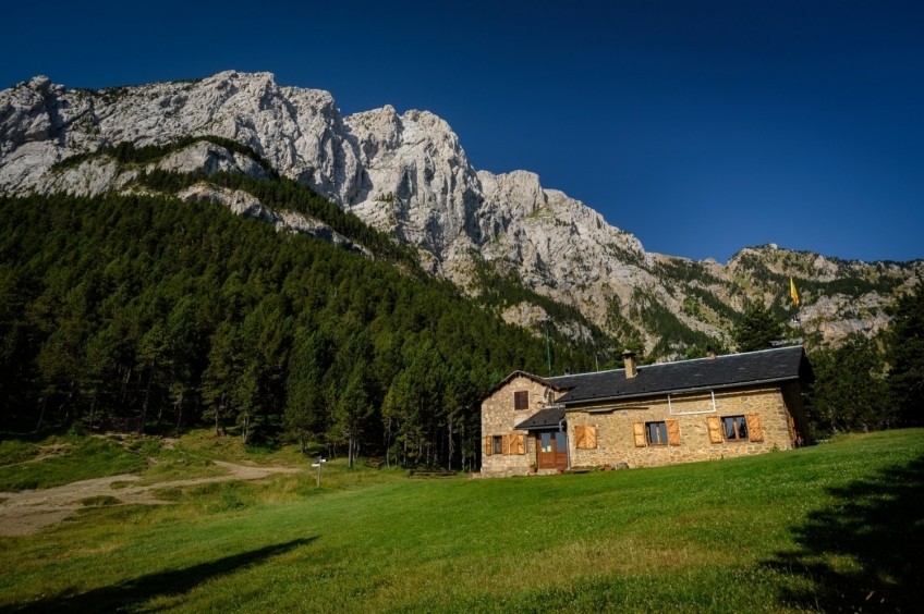 Pollegó Superior del Pedraforca à travers le cou de Verdet