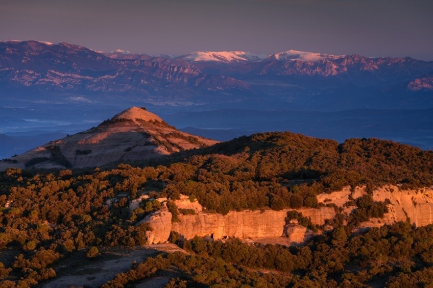 Montcau i la Mola des del coll d'Estenalles