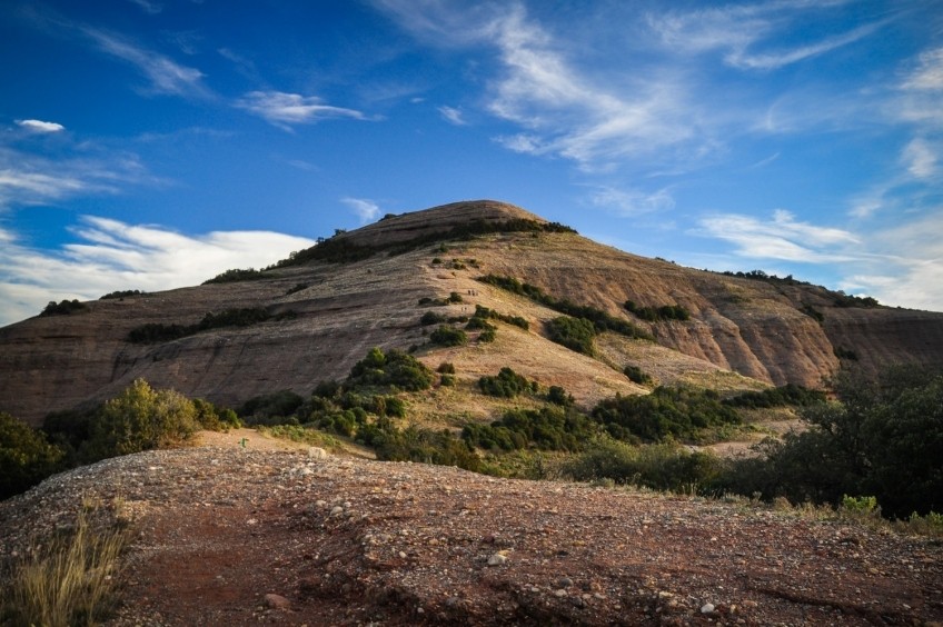 Montcau i la Mola des del coll d'Estenalles