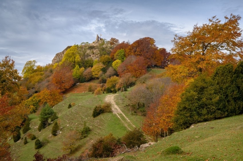 Castillo de Milany desde Vallfogona de Ripollès