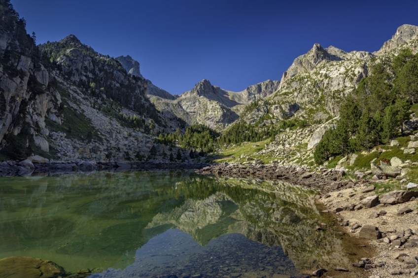 Pico de Peguera y Monestero desde Espot