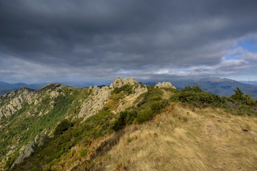 Route through the Carena del Roc de Fraussa from the Sanctuary of Las Salinas