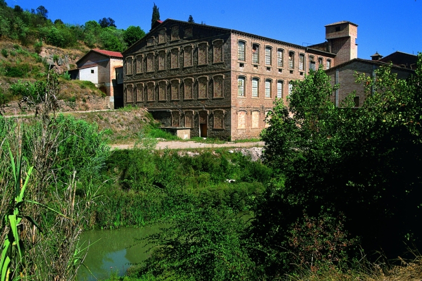 Les colònies tèxtils del Llobregat en cotxe elèctric, un món per descobrir