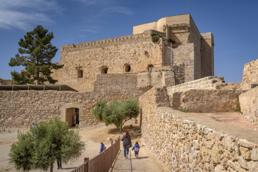 Aigua i vida a través de l'Ebre en cotxe elèctric