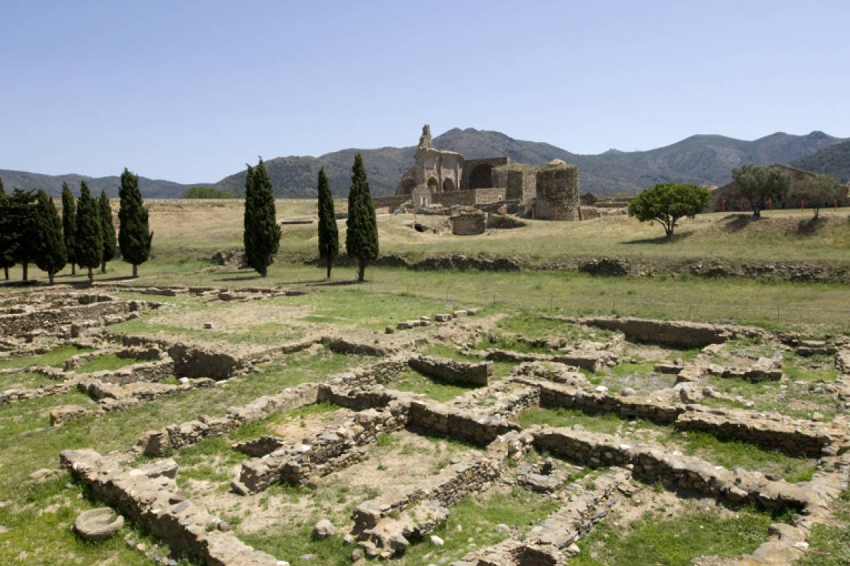 Ruta pel Romànic de l'Empordà: Pedra, vent i memòria