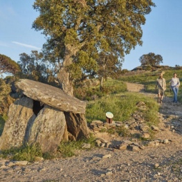 Itineraire mégalithique et pierre sèche I à Roses