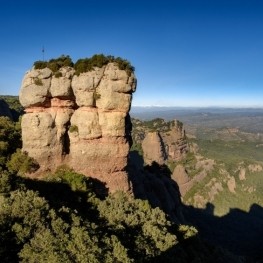 Montcau i la Mola des del coll d'Estenalles