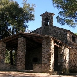 Ruta a la ermita de Sant Cristòfol del Bosc en Llambilles