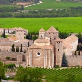 Route à travers le monastère de Santa María de Poblet