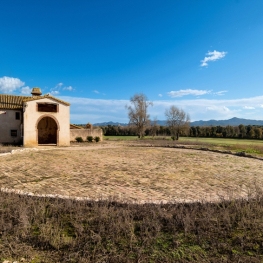 Route through the fields of Esclet in Cassà de la Selva