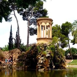 Un paseo por los jardines que rodean Barcelona